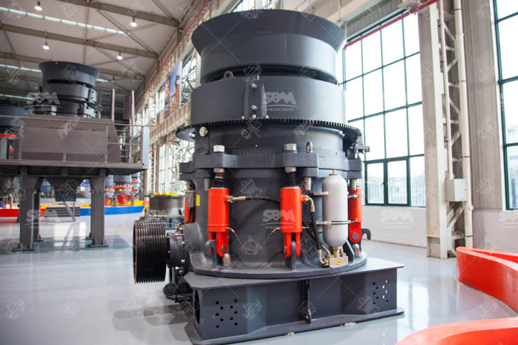 Concasseur &agrave; c&ocirc;ne hydraulique multicylindre HPT